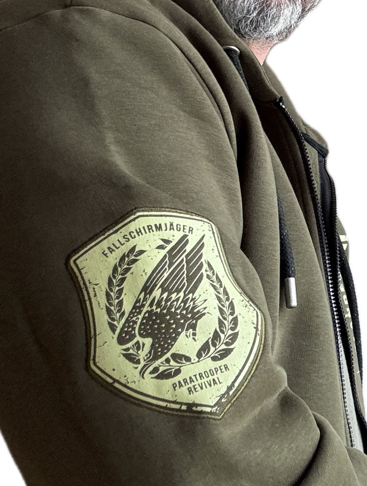 WARME KAPUZEN-JACKE, oliv